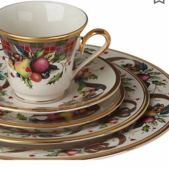 4 Place Settings Lenox Holiday Tartan 5 Piece Set - Picture 3 of 4
